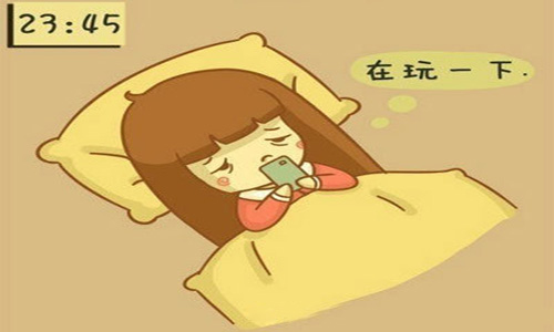 深夜手机党，当心视力健康，建议贴叼嘿视频网站